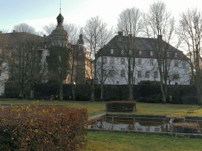 Blick auf das Schloss und die Münze