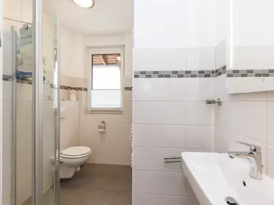 Ferienwohnung 3 Badezimmer 1