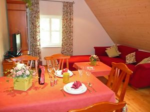 22140459-Ferienwohnung-4-Bad Berneck-300x225-1