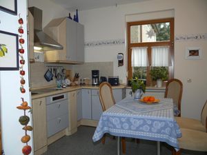 22807387-Ferienwohnung-4-Bad Blankenburg-300x225-3