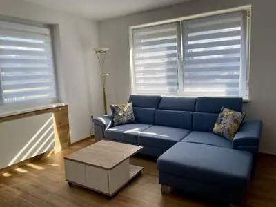 bequeme Ausziehcouch mit Schlaffunktion und verstellbaren Rückenlehnen