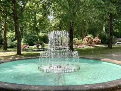 Kurpark mit Spingbrunnen
