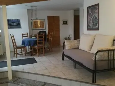 zusätzliches Sofa bzw. Bett im Wohnzimmer