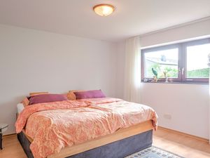 22500365-Ferienwohnung-4-Bad Driburg-300x225-4