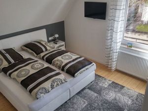 23953849-Ferienwohnung-5-Bad Driburg-300x225-3