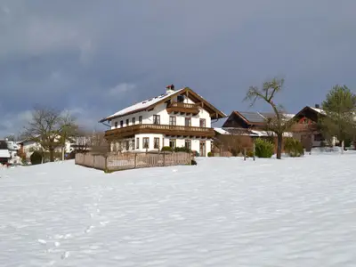 Hausansicht Winter