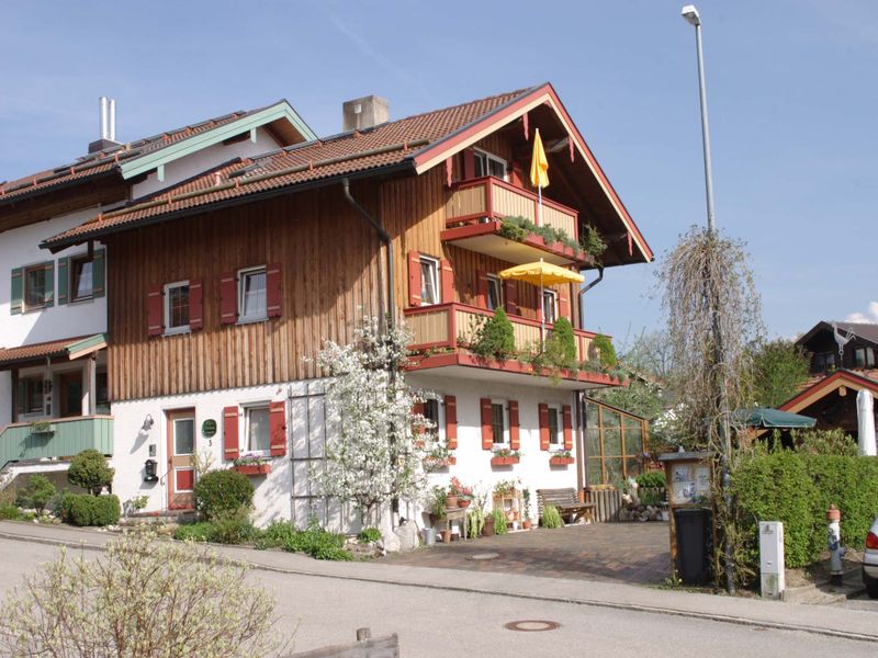 22204647-Ferienwohnung-4-Bad Endorf-800x600-1