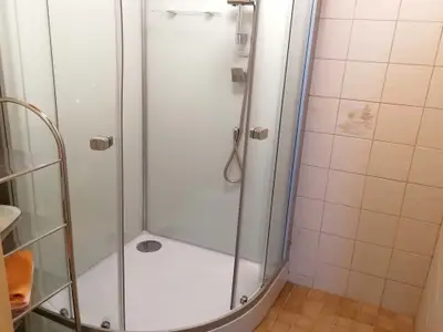 Separate Dusche