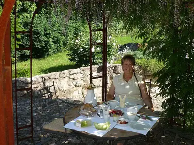 Frühstück im Pavillon