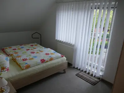 Schlafzimmer neu 1