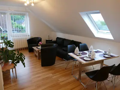 Wohnzimmer neu 1