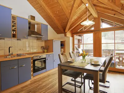 Küche mit Essbereich