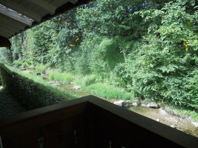 Ausblick vom Balkon auf den Osterbach