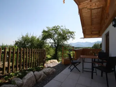 Terrasse mit einem wunderschönen Ausblick.jpg