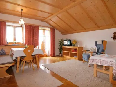 Wohn- und Essbereich Ferienwohnung Wendelstein