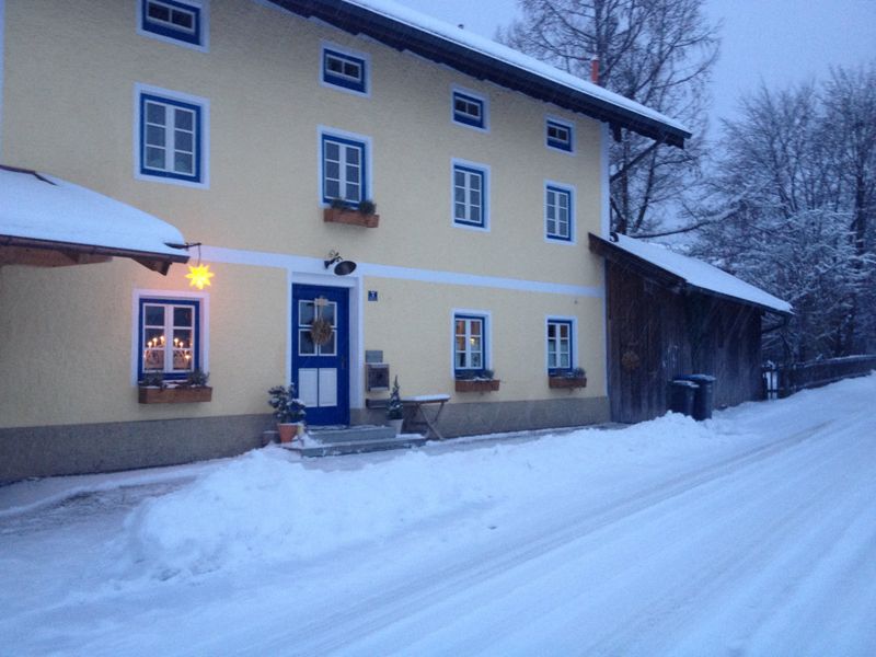 23470080-Ferienwohnung-4-Bad Feilnbach-800x600-0