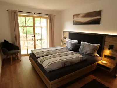 Schlafzimmer 1