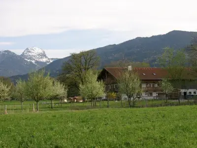 Hof mit Blick auf den Wendelstein