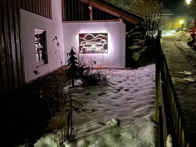 Ferienwohnungen Wendelstein_Eingang FEWO Beleuchtung