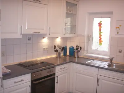 Die großzügige Einbauküche mit Geschirrspühler, sep. Kühl- und Gefrierkombi und viel Platz.