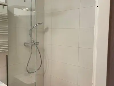 Dusche mit Regenfunktion