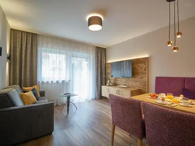 2 Zimmer App. Kat. 1