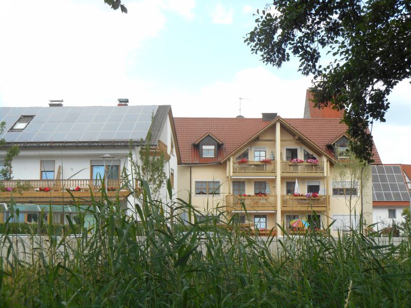 Hausansicht Haus an der Abens Bad Gögging