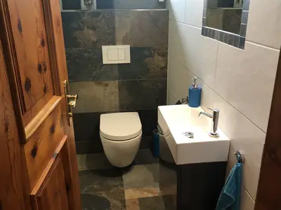 Toilette in der Ferienwohnung Familie Unterberger Bad Goisern