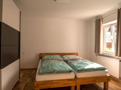 Gemütliches Zimmer mit Doppelbett