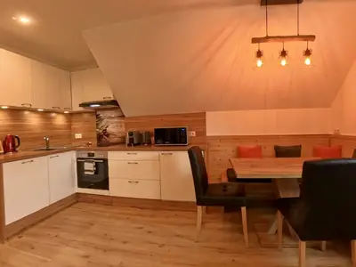 Küche mit Essbereich