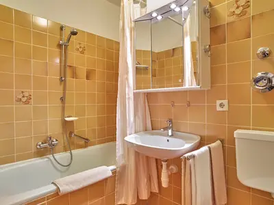 Bad mit Wanne/WC.jpg