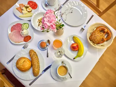 Frühstücksbuffet.jpg