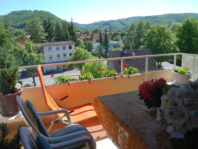 Balkon mit Blick zum Burgberg