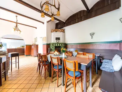 DiningRoom
