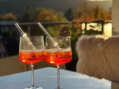 Blick vom Balkon in die Berge