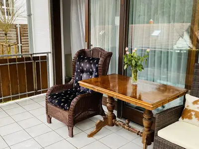 Photo, INSIDE, OUTSIDE