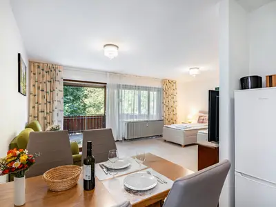 Photo, INSIDE, OUTSIDE