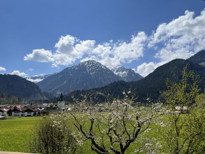 Geisteier's Hüs, Aussicht vom Südbalkon, Frühling