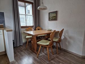 24047615-Ferienwohnung-4-Bad Hindelang-300x225-3