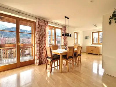 Ferienwohnung für 6 Personen (109 m²) in Bad Hindelang 1/10