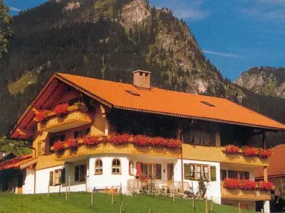 Ferienwohnung für 3 Personen (40 m²) in Bad Hindelang 1/10