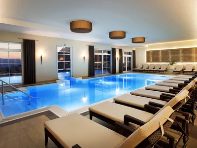 Panoramahotel_Pool-Aussicht