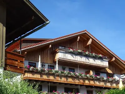 Ferienwohnung für 4 Personen (110 m²) in Bad Hindelang 1/10