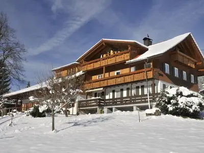 Ferienwohnung für 4 Personen (76 m²) in Bad Hindelang 1/10