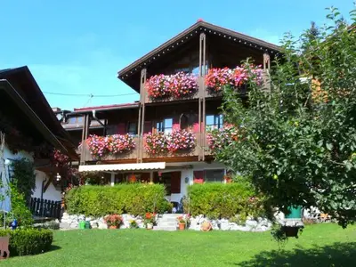 Ferienwohnung für 5 Personen (75 m²) in Bad Hindelang 1/10