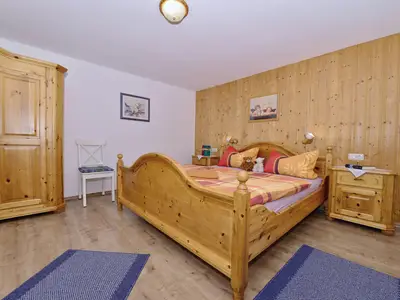 Schlafzimmer groß in Fewo 1