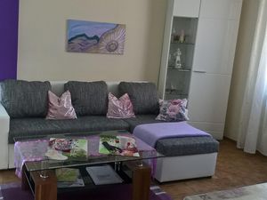 22422817-Ferienwohnung-2-Bad Kissingen-300x225-5