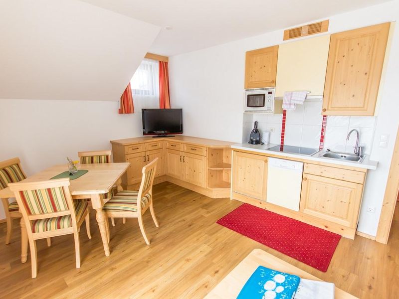 23360327-Ferienwohnung-6-Bad Kleinkirchheim-800x600-2