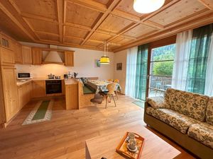 24048704-Ferienwohnung-4-Bad Kleinkirchheim-300x225-0