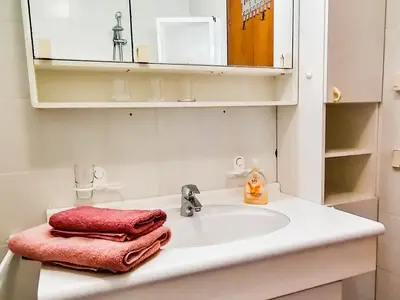 Typ B Weintrögl Badezimmer_5